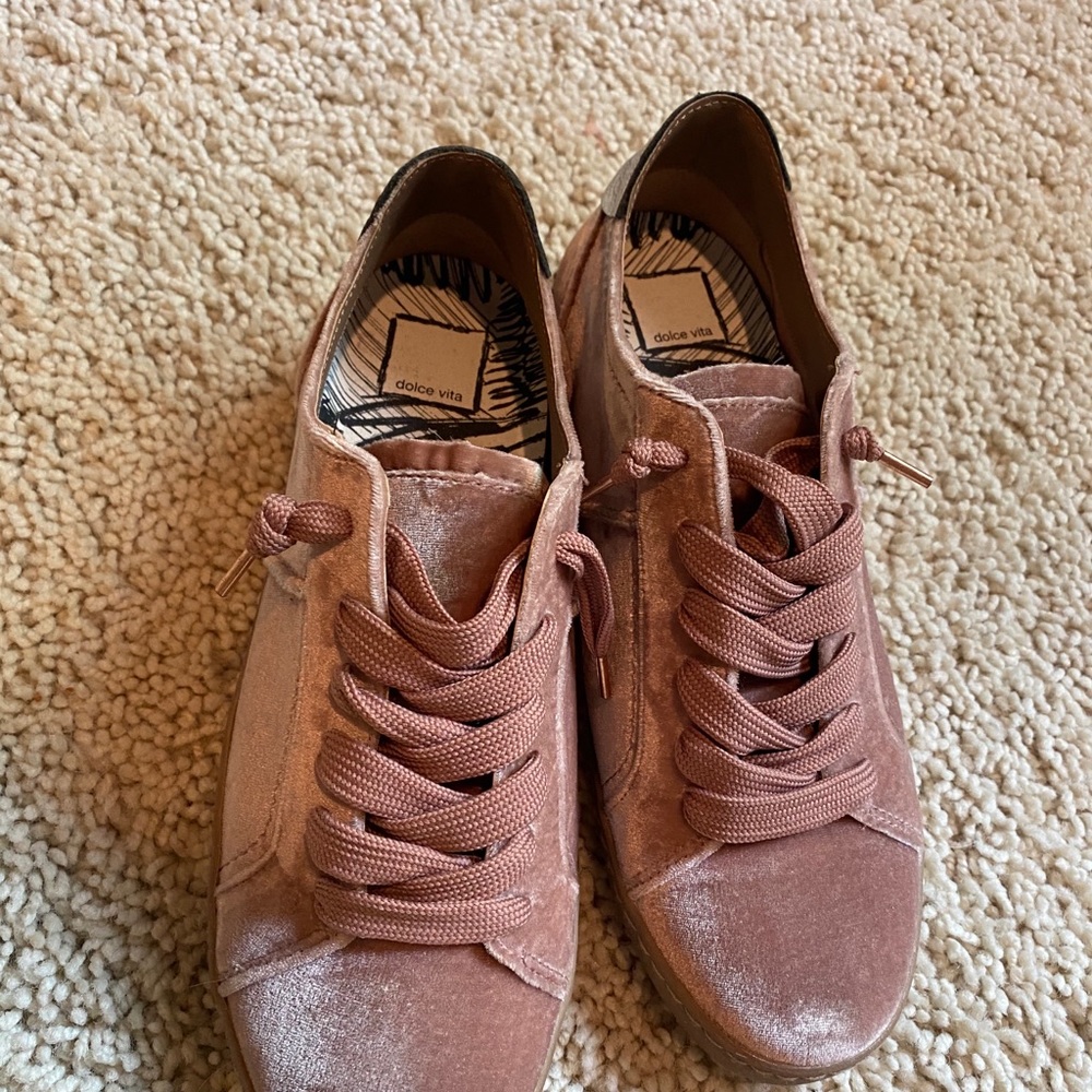 Dolce Vita Sneakers